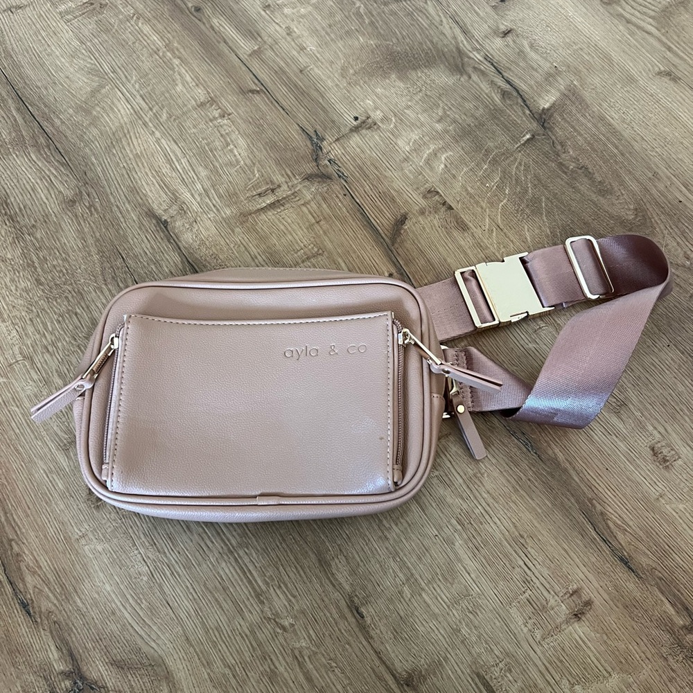 Ayla & Co The Ayla Fanny Pack - Picture 3 of 6
